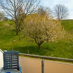 Ferien Unterm Reetdach In Gohren Maison d'hôtes *