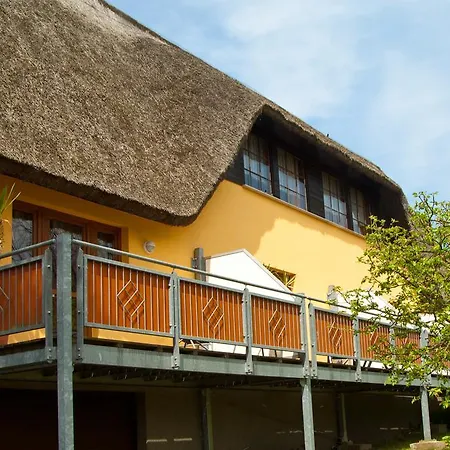 Ferien Unterm Reetdach In Gohren *