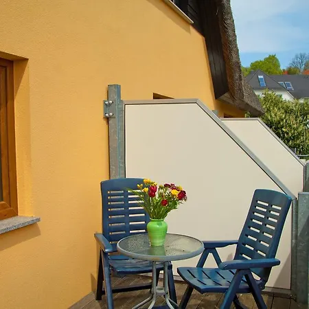 Ferien Unterm Reetdach In Gohren * Goehren (Ruegen)