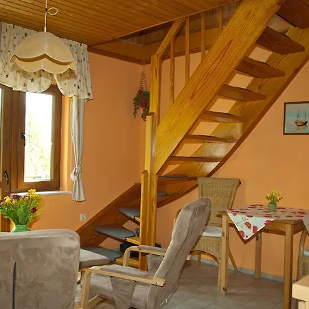 Ferien Unterm Reetdach In Gohren Гёрен