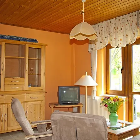 Ferien Unterm Reetdach In Gohren *