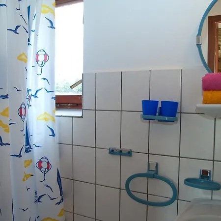 Ferien Unterm Reetdach In Gohren Casa de hóspedes