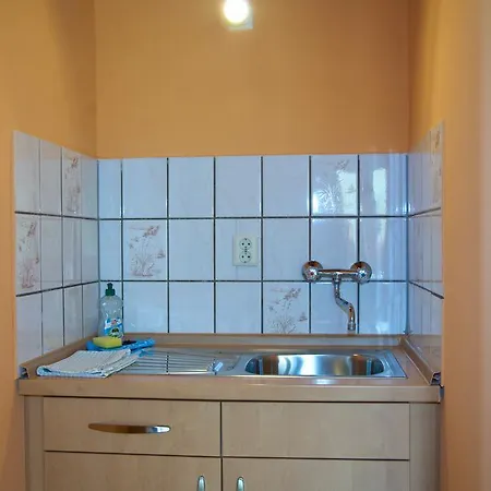 Ferien Unterm Reetdach In Gohren