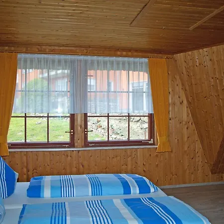 Ferien Unterm Reetdach In Gohren *