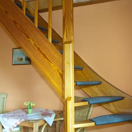 Ferien Unterm Reetdach In Gohren