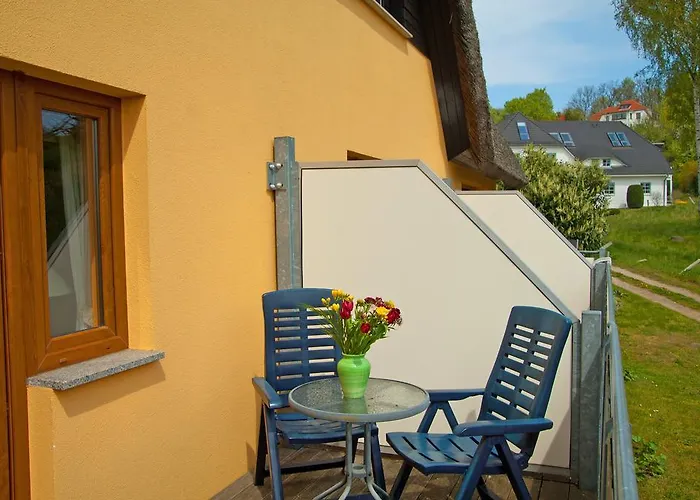 Ferien Unterm Reetdach In Gohren * غورين