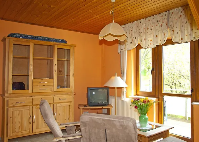 Ferien Unterm Reetdach In Gohren *