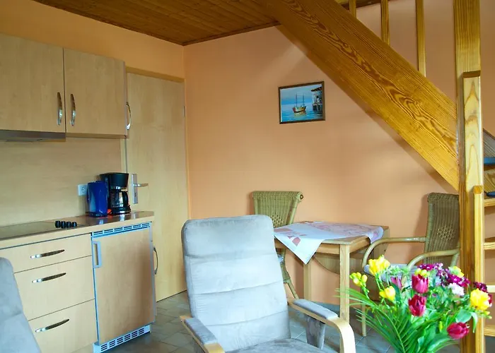 Ferien Unterm Reetdach In Gohren بيت ضيافة